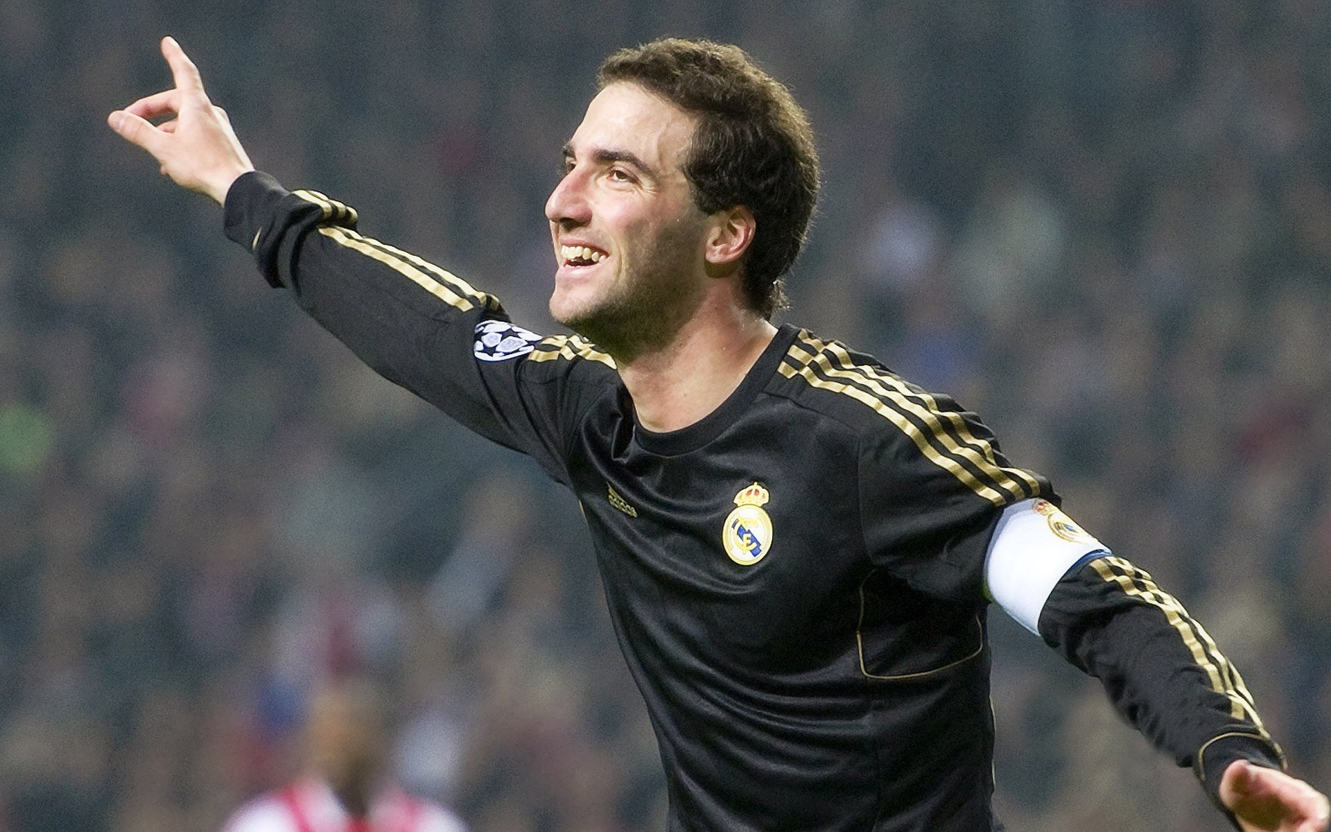 开云电竞平台-天津泰达前锋踢进绝杀球，队员士气高涨，天津泰达前锋踢进绝杀球,队员士气高涨了吗